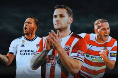 Sheffield United-legenden Billy Sharp legger opp med en container full av fotballminner