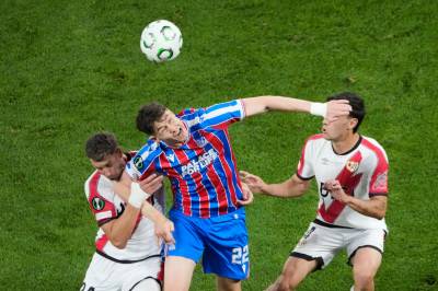 Europa-suksess for Jørgen Strand Larsen – Crystal Palace vant conferenceligaen