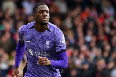 Real Madrid signerer Liverpool midtstopper