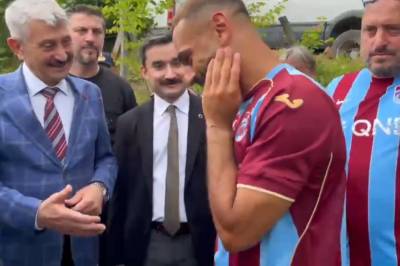 Mohamed Salah måtte ta seg til hodet – Fikk sjelden gave og et forslag på første dag i Trabzon