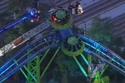 16 besøkende satt fast i tre timer i «Wave Twister», en ny fornøyelsesattraksjon på Long Island