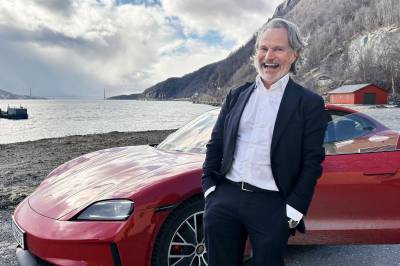 Får full lønn i syv år – som pensjonist