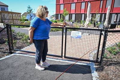 Reagerer på at bestemoren utestenges fra fellesområder