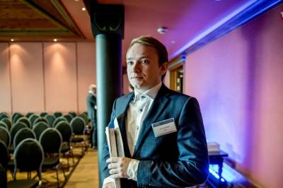 Etter kraftig smell leverte Andreas Wold Hofstad (31) et knallår i aksjemarkedet