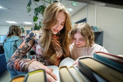 width=device-width, initial-scale=1