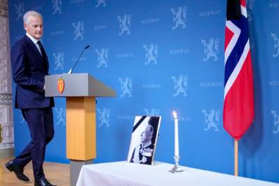Deler sitt første møte med kong Harald