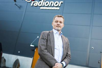 Har skapt industrieventyr verdt titalls milliarder: – Som en avansert sveitsisk klokkefabrikk