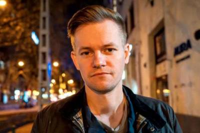 Den løslatte journalisten Joakim Medin møter pressen