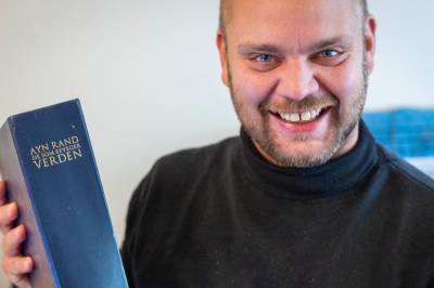 Egoisme mot godhet. Tenk det.
