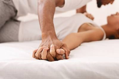 Den beste sex for de aller fleste er innhyllet i gode ord og mye berøring