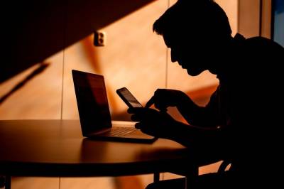 Forbrukerne skal stoppe profesjonelle svindlere. Det er rått parti.