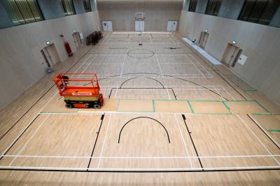 Regjeringens egen basketballbane får kritikk: – Garantert Norges dyreste idrettshall