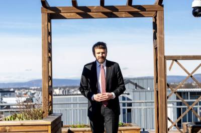 Vestre advarer mot pengegalopp på Stortinget