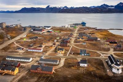 Svalbard tiner. Det krever drastiske tiltak.