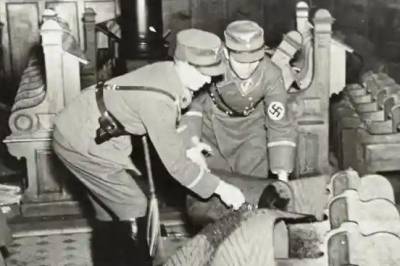 Her tenner nazistene på synagogen. Derfor må vi aldri glemme Krystallnatten.