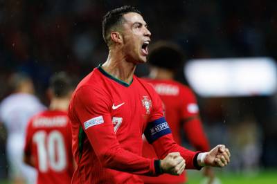 Cristiano Ronaldo topper Forbes' liste over best betalte idrettsutøvere igjen, og dobler nesten den andreCristiano