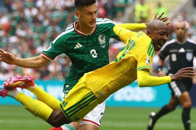 Mexico med drømmestart på hjemmebane – tre røde i VM-åpningen
