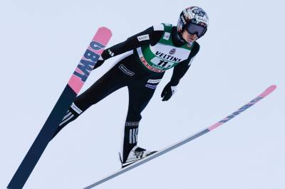 Lindvik med problemer i lufta – sist i kvalifiseringen i Holmenkollen