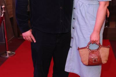 Kjendisene strømmer til