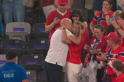 Solbakken stormet opp til kona etter VM-bragd: – Jeg var helt ferdig