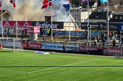 Kamp avbrutt på grunn av brann