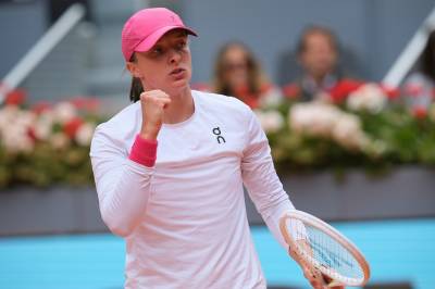 Iga Swiatek vinner en overlegen Wimbledon-finale over Anisimova med 6-0, 6-0