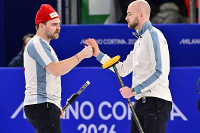 Norges curlingherrer vant nervedrama mot verdensener Storbritannia