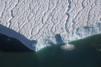 Rekordstor tilbaketrekning av isbreer på Svalbard