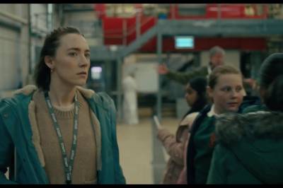 Saoirse Ronan kidnapper et barn i Paramounts «Bad Apples