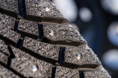 Nokian med piggene ute – eller inne