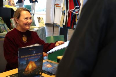 Skal ut til alle folkebibliotek i landet