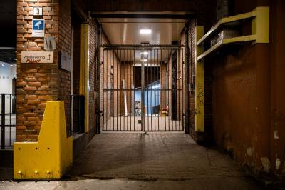 Kvinne funnet død i heis: Dette er de drapssiktede