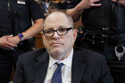 Juryen ble ikke enige – resultatløs Weinstein-rettssak i New York