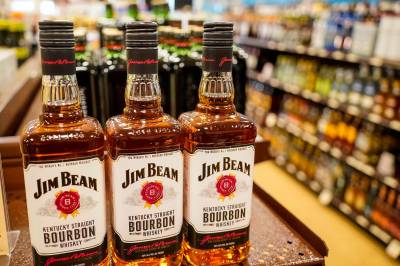 Bourbon-gigant stopper produksjonen