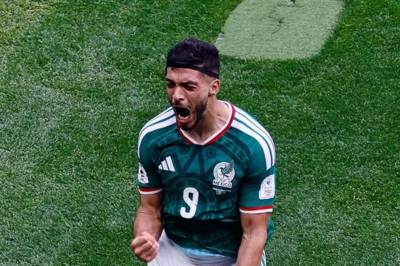 Mexico 2–0 Sør Afrika: Kamprapport, resultat og historiske tre røde kort i VM-åpningen