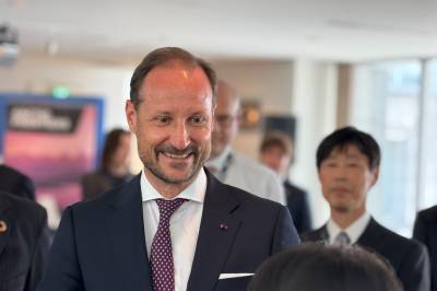 Kronprins Haakon er på plass i Japan