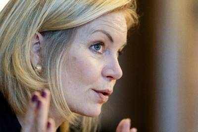 Aasland gjør økning av tilrettelegging av eksamen til mistanke mot studentene