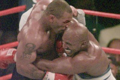 Hva heter bokseren som ble bitt i øret av Mike Tyson