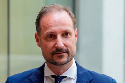 Vekker oppsikt i utlandet: Går sin egen vei