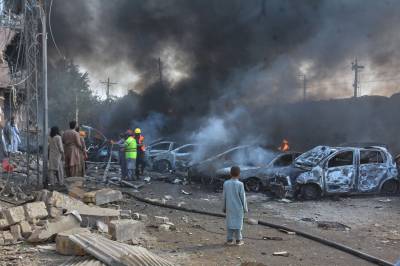 Bombeangrep mot tog sørvest i Pakistan – minst 24 skal være drept