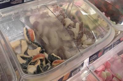 - Du sparer 652 kroner