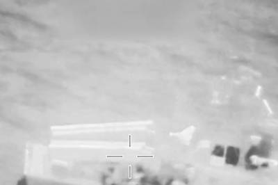 Her angriper USA Iranske minefartøy