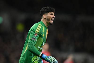 Manchester United låner ut keeper