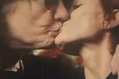 «Kyss meg, klem meg hardt»