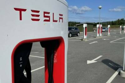 Her har Tesla åpnet lade-stasjon nummer 150