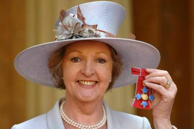 Skuespiller Dame Penelope Keith (86) er død