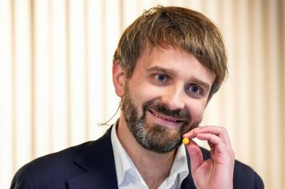 Stortinget drar i Vestres tråder