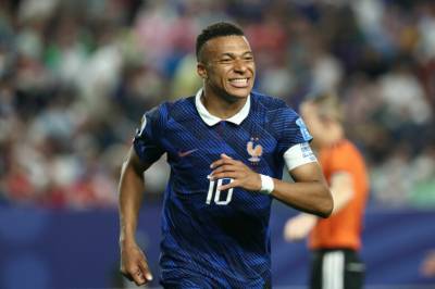 L'Équipe erfarer - Kylian Mbappé starter