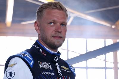 Kevin Magnussen i voldsom krasj