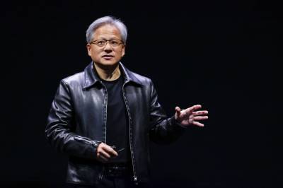 Jensen Huang ignorerte politikken og dro på en viral mattur i Beijing